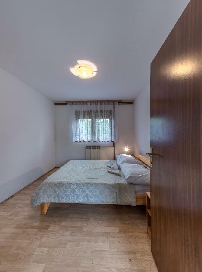 Apartment Barica Smoljanac Exterior foto
